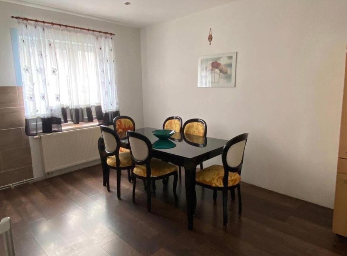 Ústí nad Labem Ruzovaubytovani מראה חיצוני תמונה