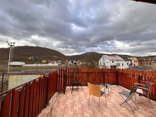 Ústí nad Labem Ruzovaubytovani מראה חיצוני תמונה